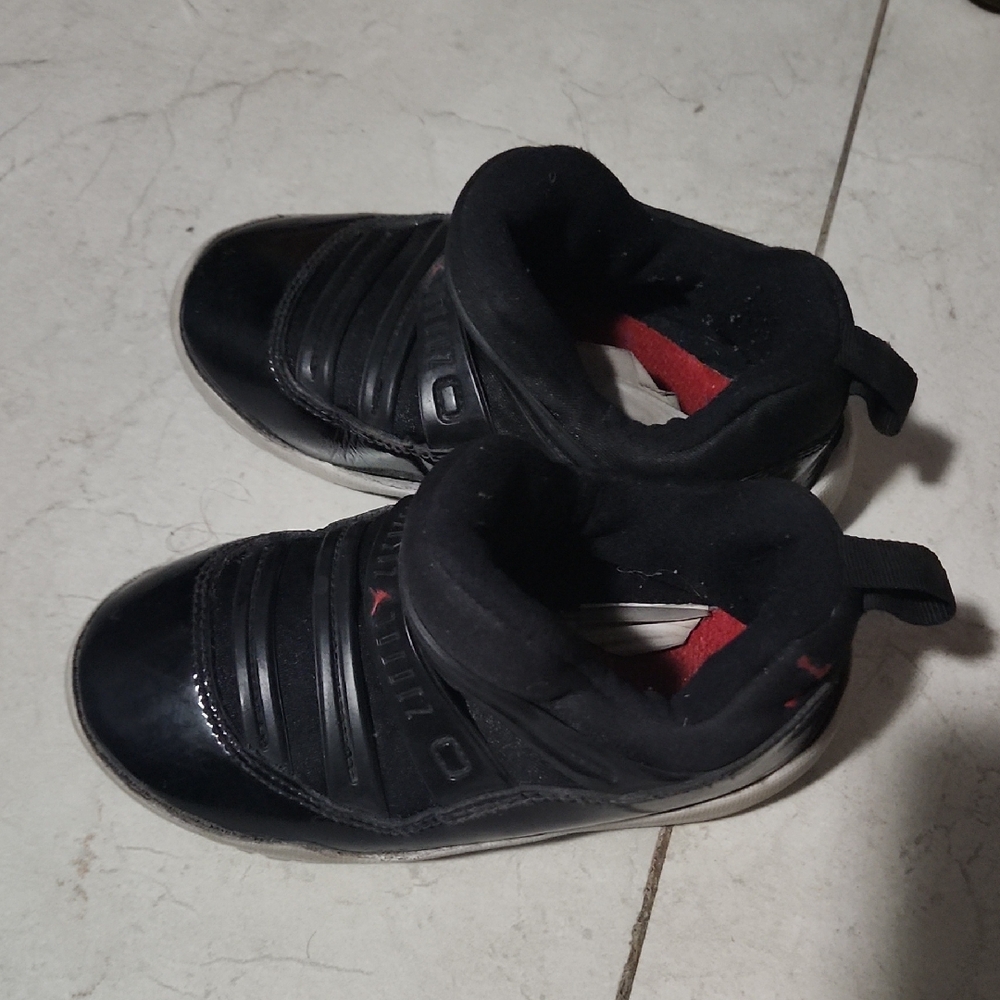 Jordan Black Sneakers with Velcro Strap and Cushioned Sole